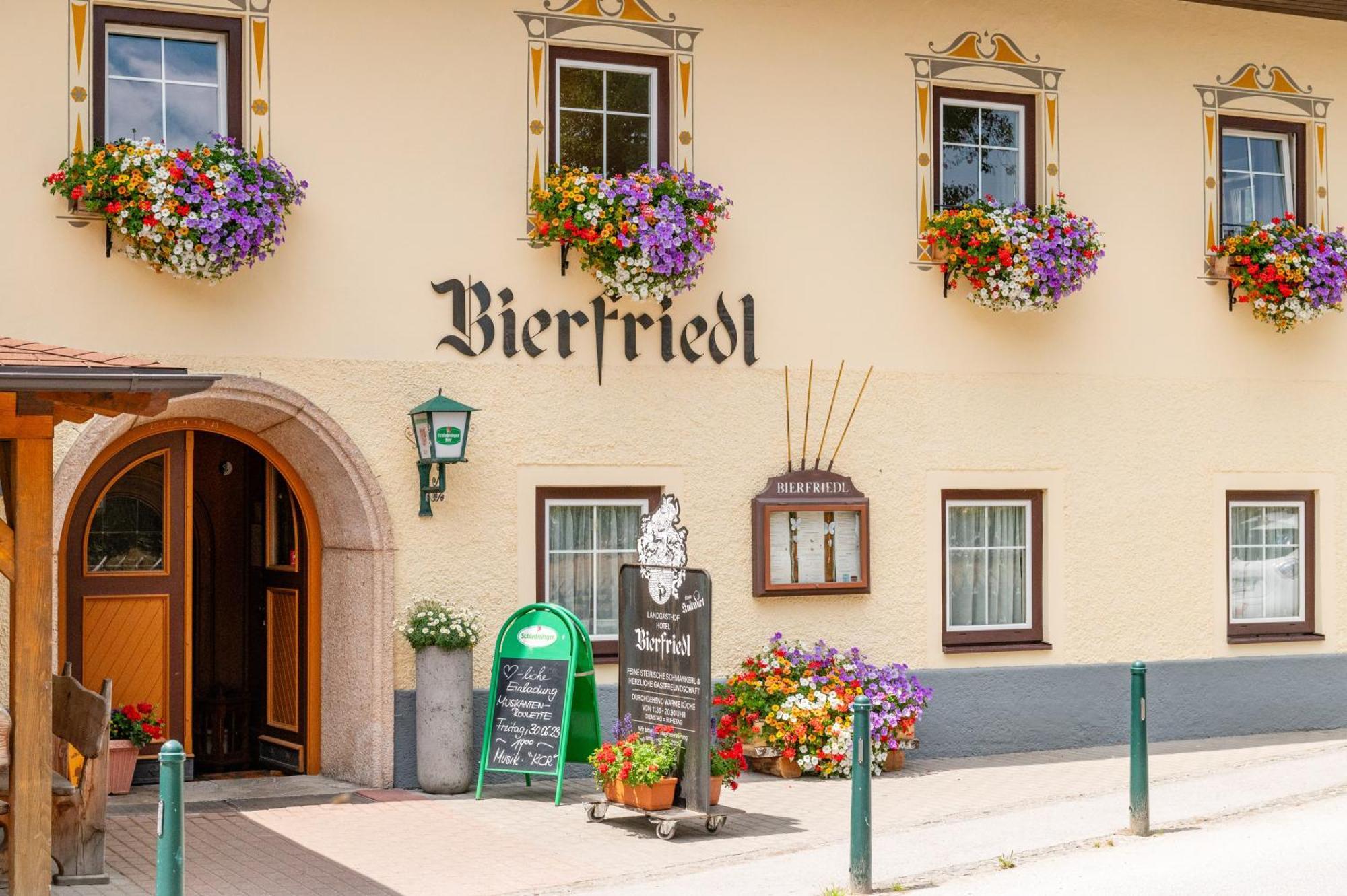 Landgasthof Bierfriedl Hotell Pruggern Exteriör bild