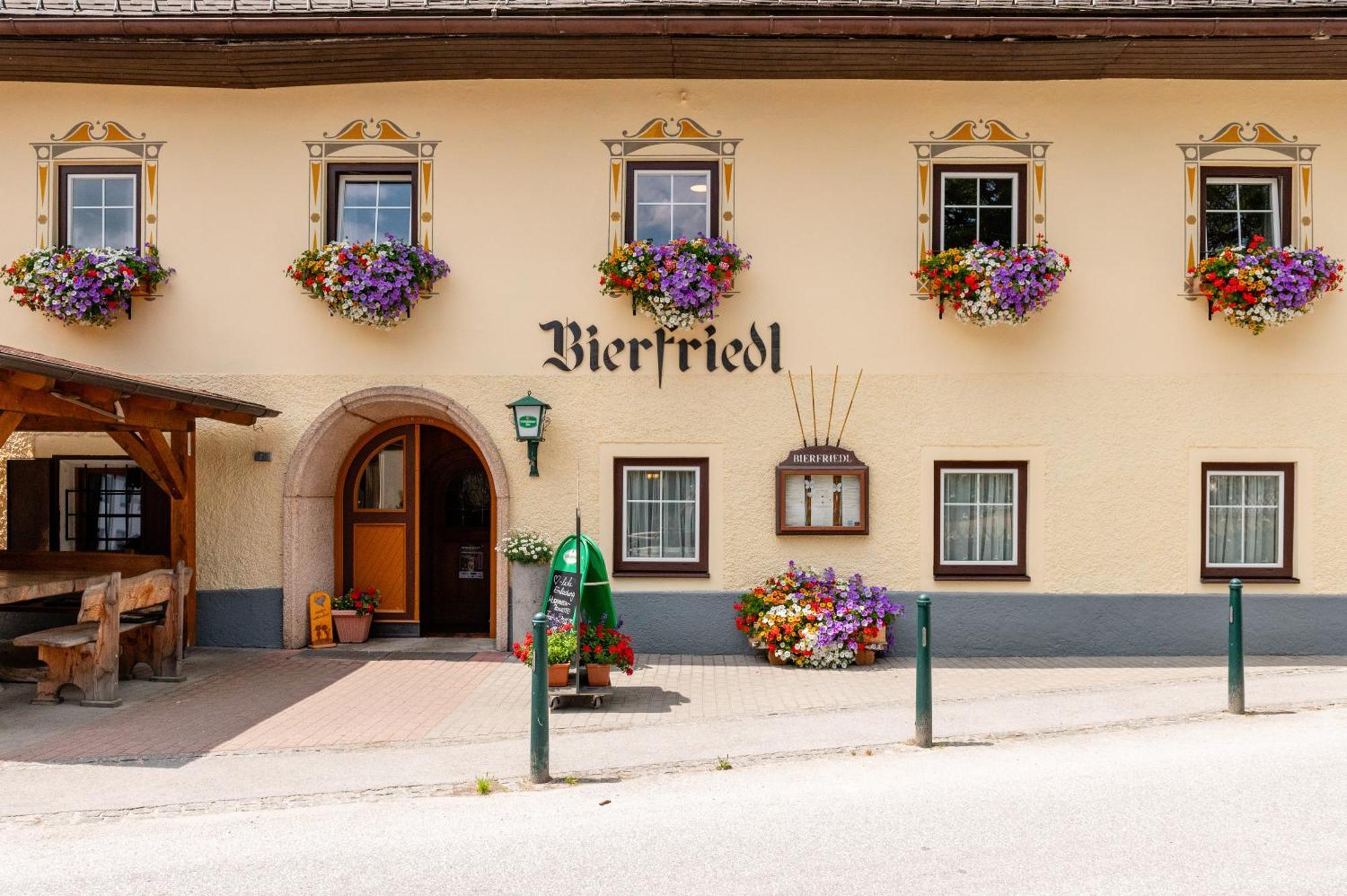 Landgasthof Bierfriedl Hotell Pruggern Exteriör bild