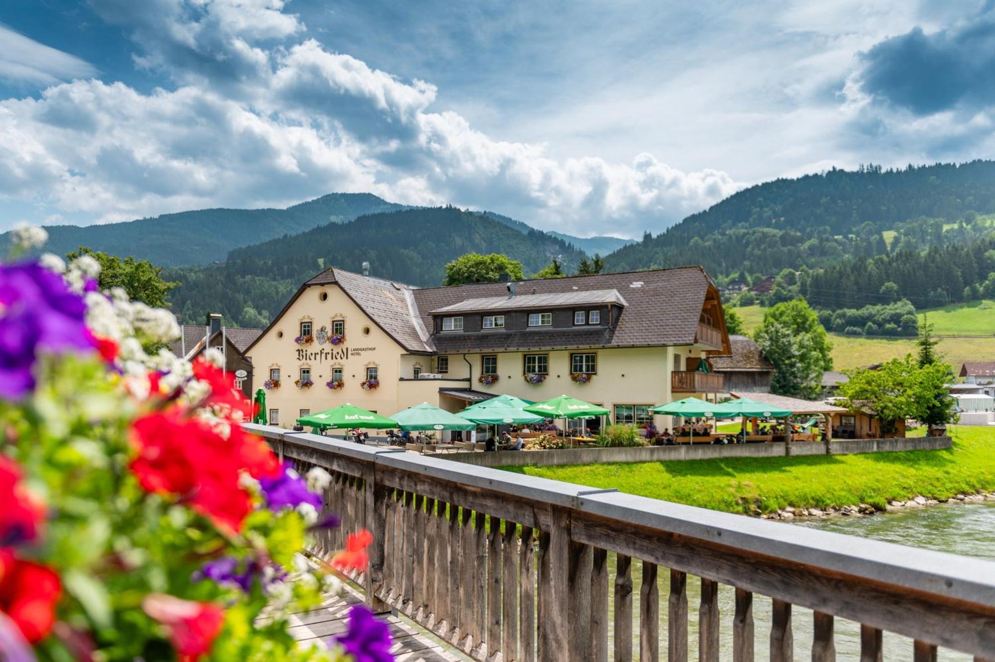 Landgasthof Bierfriedl Hotell Pruggern Exteriör bild